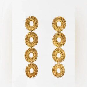 Zara Sculpted Circular earring NWT